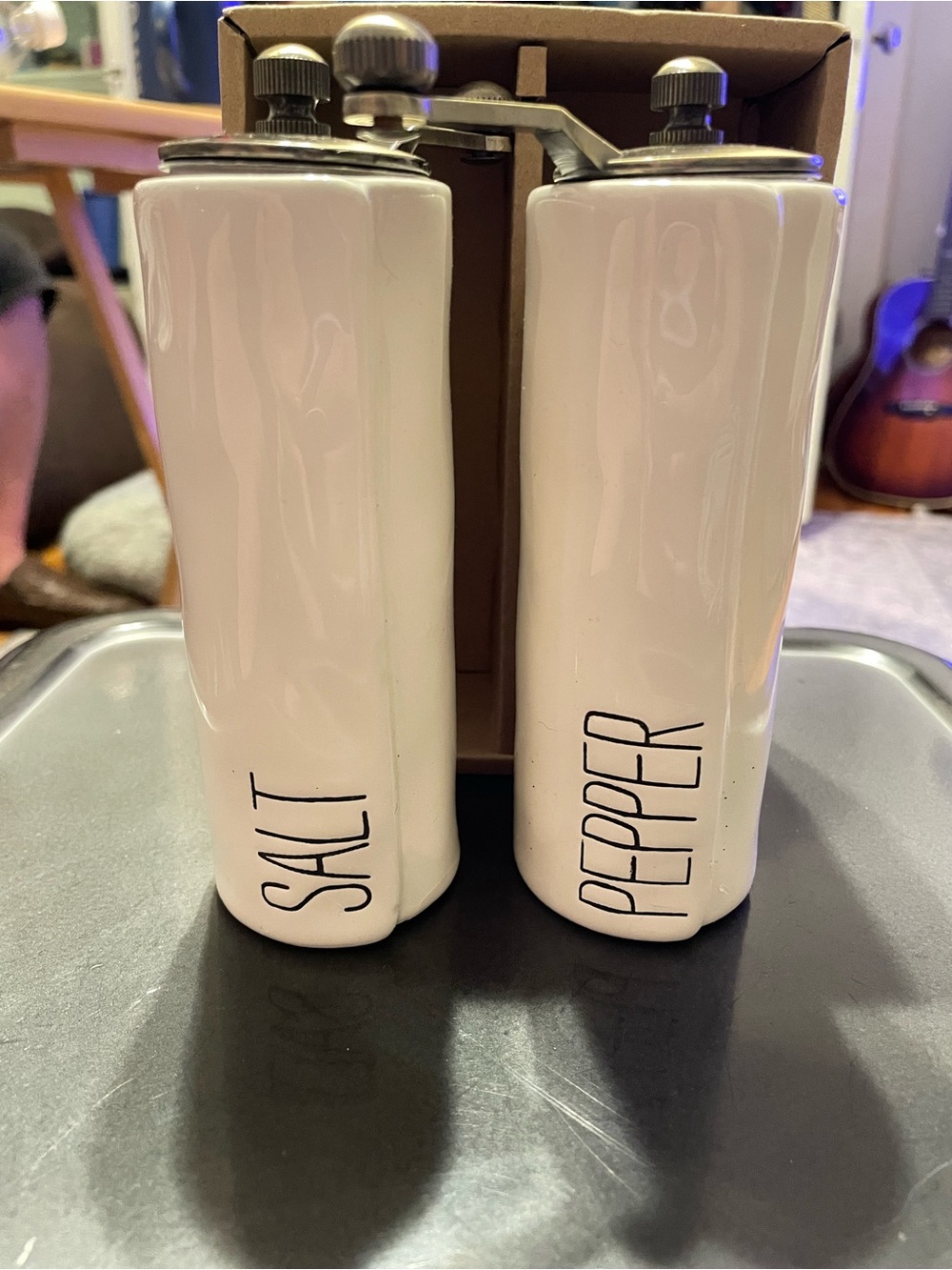 Mud Pie salt and pepper set New